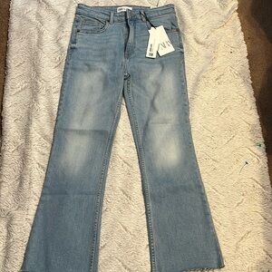 NWT ZARA Crop Flair Jean Size 4